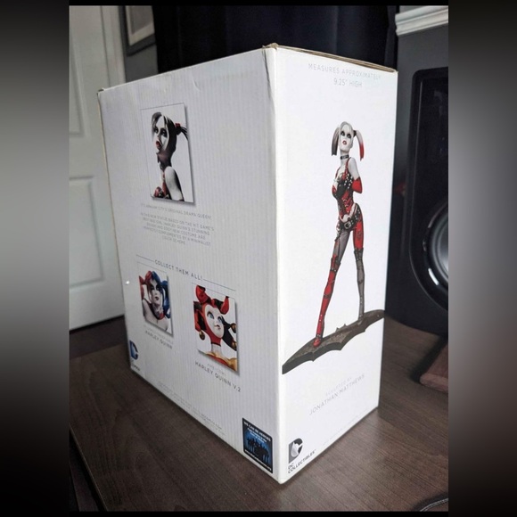 Batman Arkham City Statue Figure - Harley Quinn Statue - Picture 4 of 4